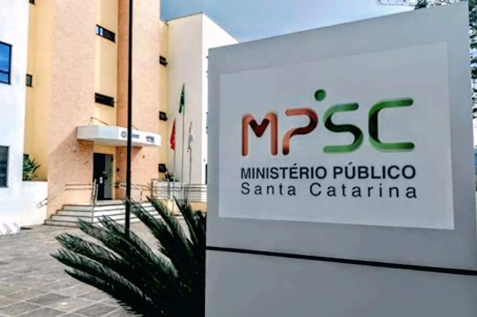 MPSC aciona Justiça contra lei que criou o “Dia Municipal do Conservadorismo” em Jaraguá do Sul